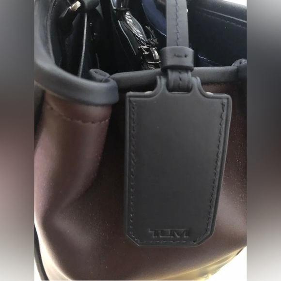 NWT Tumi Mariella Vivian Tote Burgundy Leather Satchel with Navy Trim - Picture 3 of 7